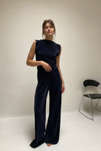 Load image into Gallery viewer, Dark BLUE trousers PLEATED