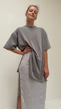 Load image into Gallery viewer, Suede-Finish Heavyweight T-Shirt long - LIMITED