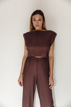 Load image into Gallery viewer, Pleated trousers chocolate